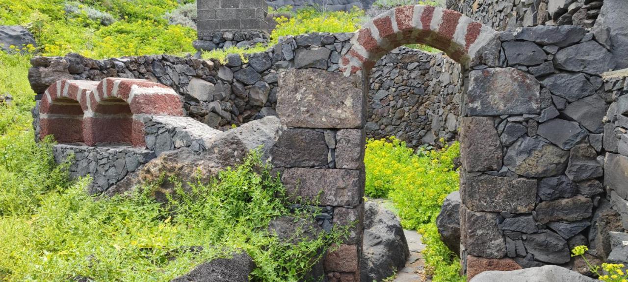 Casita Pajero En El Pozo De Las Calcosas, El Hierro Exterior foto